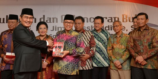 Jimly Assiddiqie luncurkan buku di ulang tahunnya ke-60