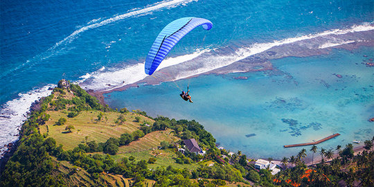 Bukit Timbis, surga paragliding di Bali