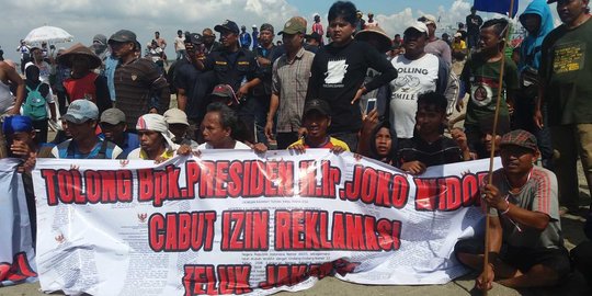 Segel Pulau G, nelayan Jakarta teriak 'Turunkan Ahok!'