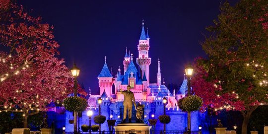tak jadi ke disneyland karena dilarang masuk pesawat rev1
