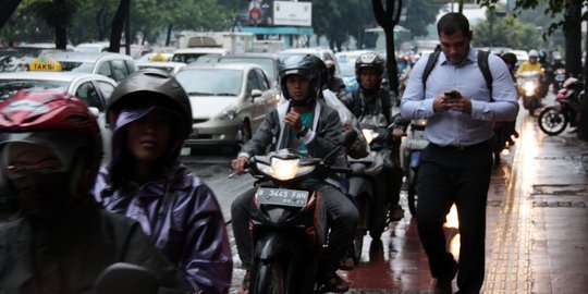 Mobil dibebaskan 3 in 1, gerak sepeda motor makin dipersulit