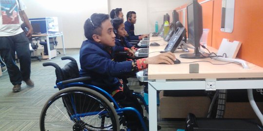 Perasaan syukur penyandang disabilitas masuk bagian Bank Mandiri