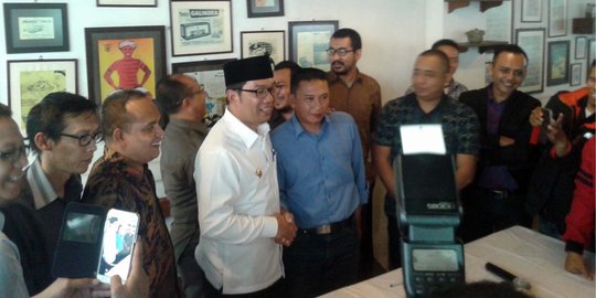 Ridwan Kamil dan sopir omprengan akhirnya berdamai