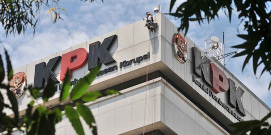 Meski proyek dihentikan, kasus suap reklamasi tetap diusut KPK