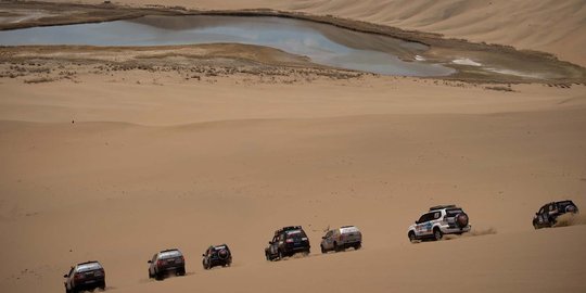 Menelusuri gersangnya trek off-road Silk Way Rally di Jalur Sutra