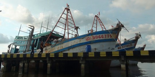 Curi ikan di perairan Natuna, 6 kapal asal Vietnam ditangkap
