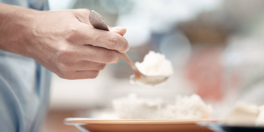 Makan di tempat hening bikin nafsu makan berkurang?