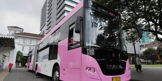 Menengok Transjakarta khusus wanita, baru beroperasi di Koridor I