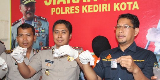 Bawa sabu, Rindi ditangkap saat sedang menyantap pecel