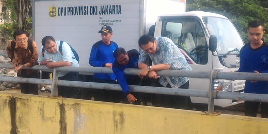 Heran Jakarta banjir Ahok sidak ke pintu  air Ancol  