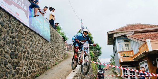 Masuk rumah warga, Desa Kungkuk beri sensasi 'unik' urban downhill