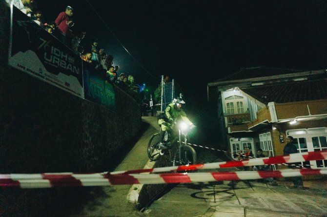 urban downhill di kampung wisata kungkuk batu