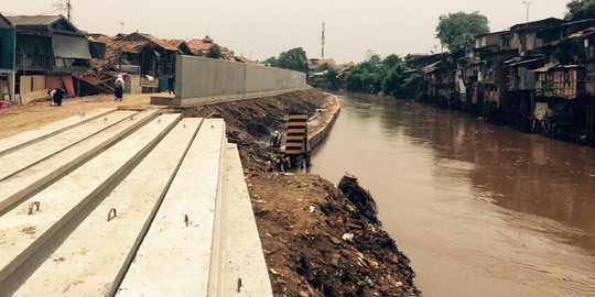 Kampung Pulo tak lagi banjir, Ahok klaim normalisasi kali berhasil