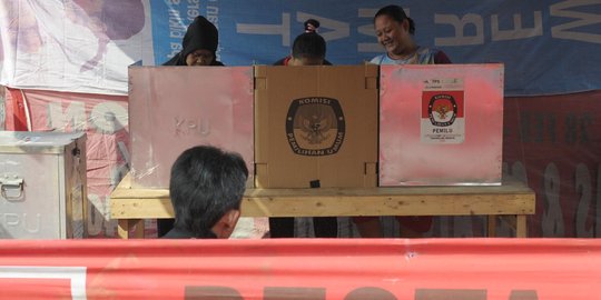 Anggota DPR: Masyarakat rela kok beli meterai buat pemimpin mereka