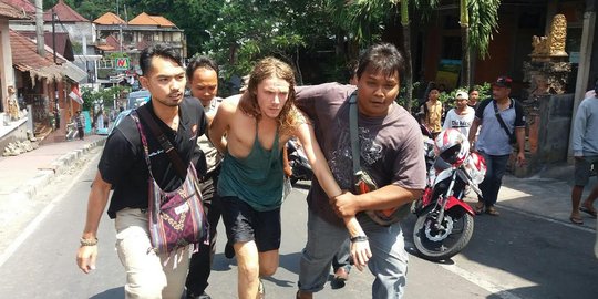 Ketahuan mencuri celana dalam, bule AS ditangkap di Bali