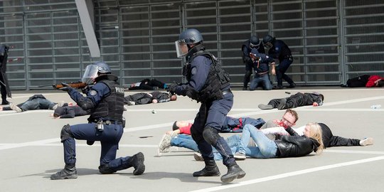 Aksi kepolisian Prancis latihan anti teror jelang EURO 2016