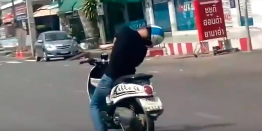 [Video] Tertidur, pengendara motor bisa hindari kecelakaan