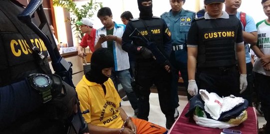 Bawa sabu dari Malaysia, TKI asal Madura ditangkap di Bandara Juanda