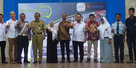 Suzuki serahkan donasi berupa unit dan mesin di Kalimantan