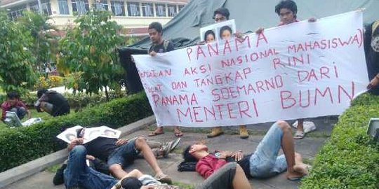 Mahasiswa Yogya terus mogok makan minta Menteri Rini dicopot