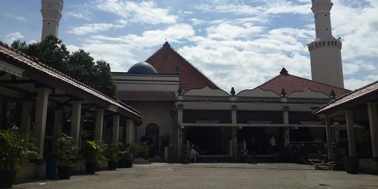 Ahok mau bangun plaza di depan Masjid Luar Batang