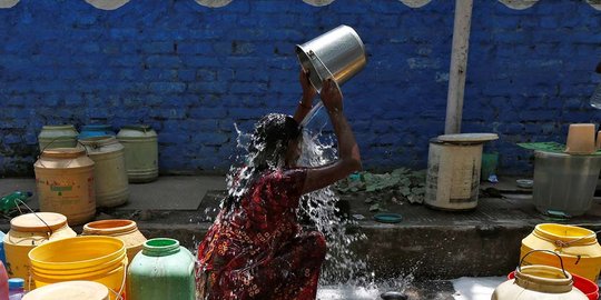 Berbagai cara warga India hadapi gelombang panas