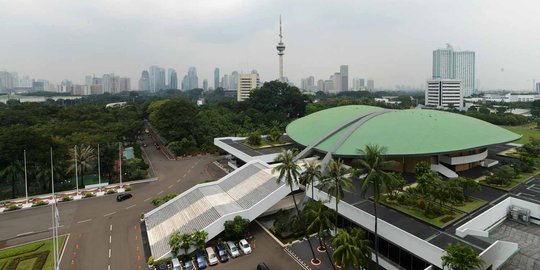 DPR dan Kemenag tunda evaluasi laporan keuangan haji 2015