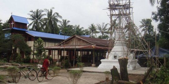 Isu SARA memanas di Myanmar, pagoda dibangun dekat gereja & masjid