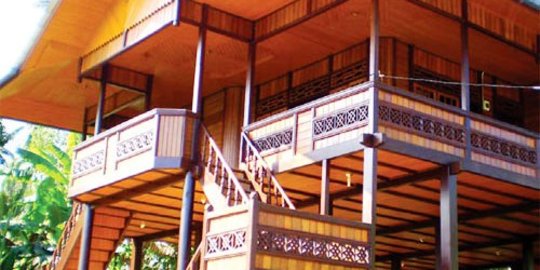 Rumah Panggung khas Minahasa diekspor ke Malaysia