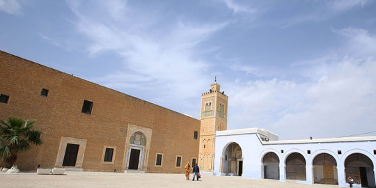 Mengunjungi masjid Sahabat Nabi Muhammad SAW di Tunisia