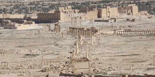 Memandang kerajaan kuno Palmyra dari kejauhan