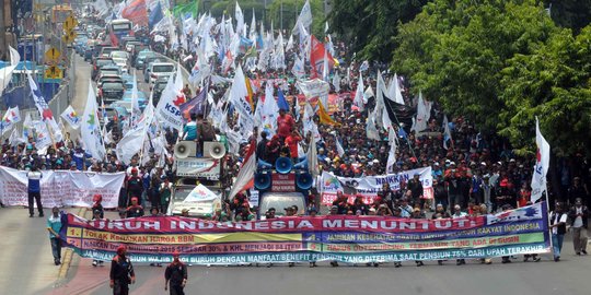 May Day, buruh Bekasi kesulitan sewa bus untuk demo ke Jakarta