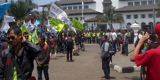 12.000 buruh Jabar geruduk Jakarta tuntut janji Jokowi soal upah