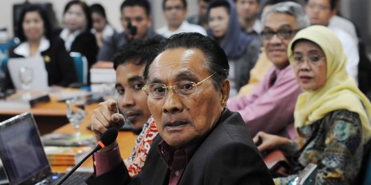 Cari tahu fungsi norma hukum dan kesopanan dalam masyarakat