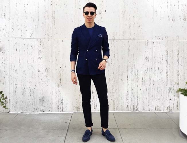 Tips pakai blazer dan jeans untuk acara semi formal khusus 