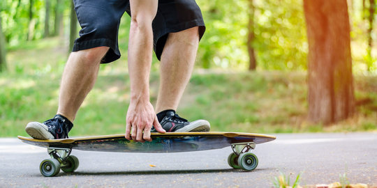 Benarkah longboard lebih mudah dari skateboard?
