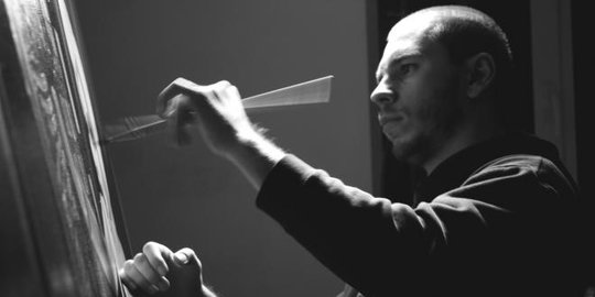 adalah orang yang sangat kreatif rev1