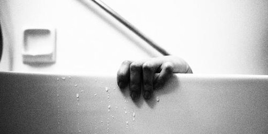 adalah hal yang kabur dan tak pernah mutlak rev1