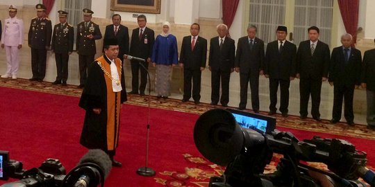 Di hadapan Jokowi, Syarifuddin ucap sumpah jabatan Wakil Ketua MA