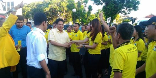 Daftar caketum Golkar, Airlangga Hartarto disambut pagar putri