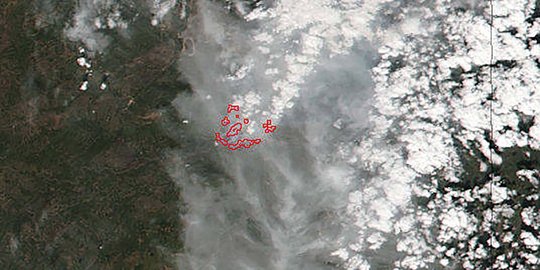 Pemandangan dari luar angkasa Kanada diselimuti asap pekat