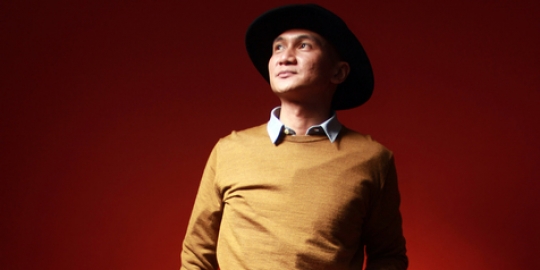 Anji ingin orang diam setelah selesai mendengarkan lagu \'dia\'