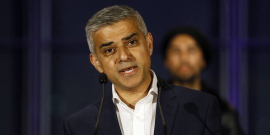 Sadiq Khan, anak sopir bus yang jadi wali kota muslim pertama London