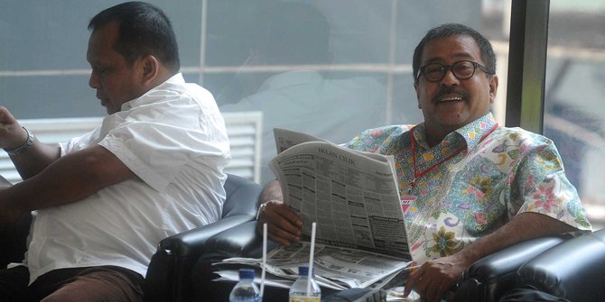 Sakit radang tenggorokan, Gubernur Banten Rano Karno 