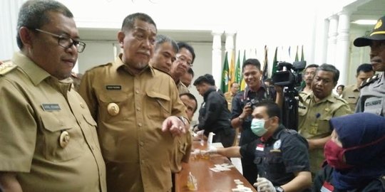 Usai libur panjang, Aher dan Deddy Mizwar dites narkoba