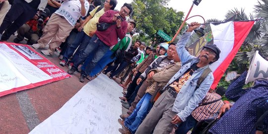 Pegiat Surabaya demo tuntut pembongkaran rumah Bung Tomo diusut