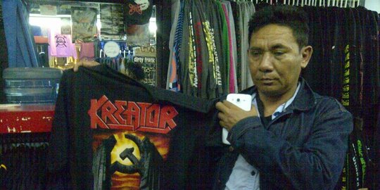 Penjual mengaku kaos band Kreator gambar palu arit dapat di internet