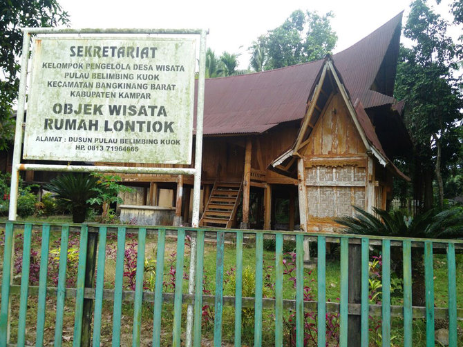 rumah lontiok