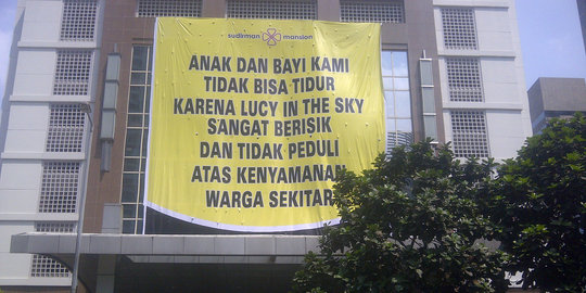 Penghuni Sudirman Mansion ngungsi saat Lucy In The Sky gelar party