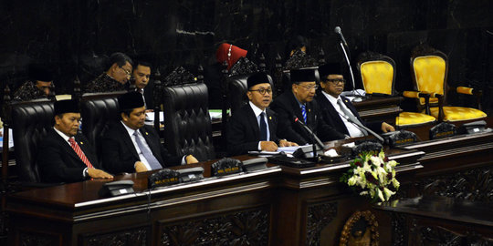 Ketua MPR: Jangan terlalu reaktif menyikapi soal palu arit